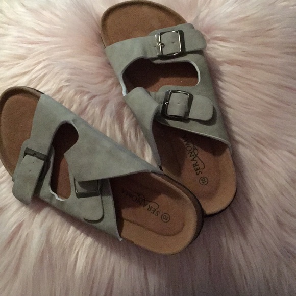 Sandals - Picture 3 of 3